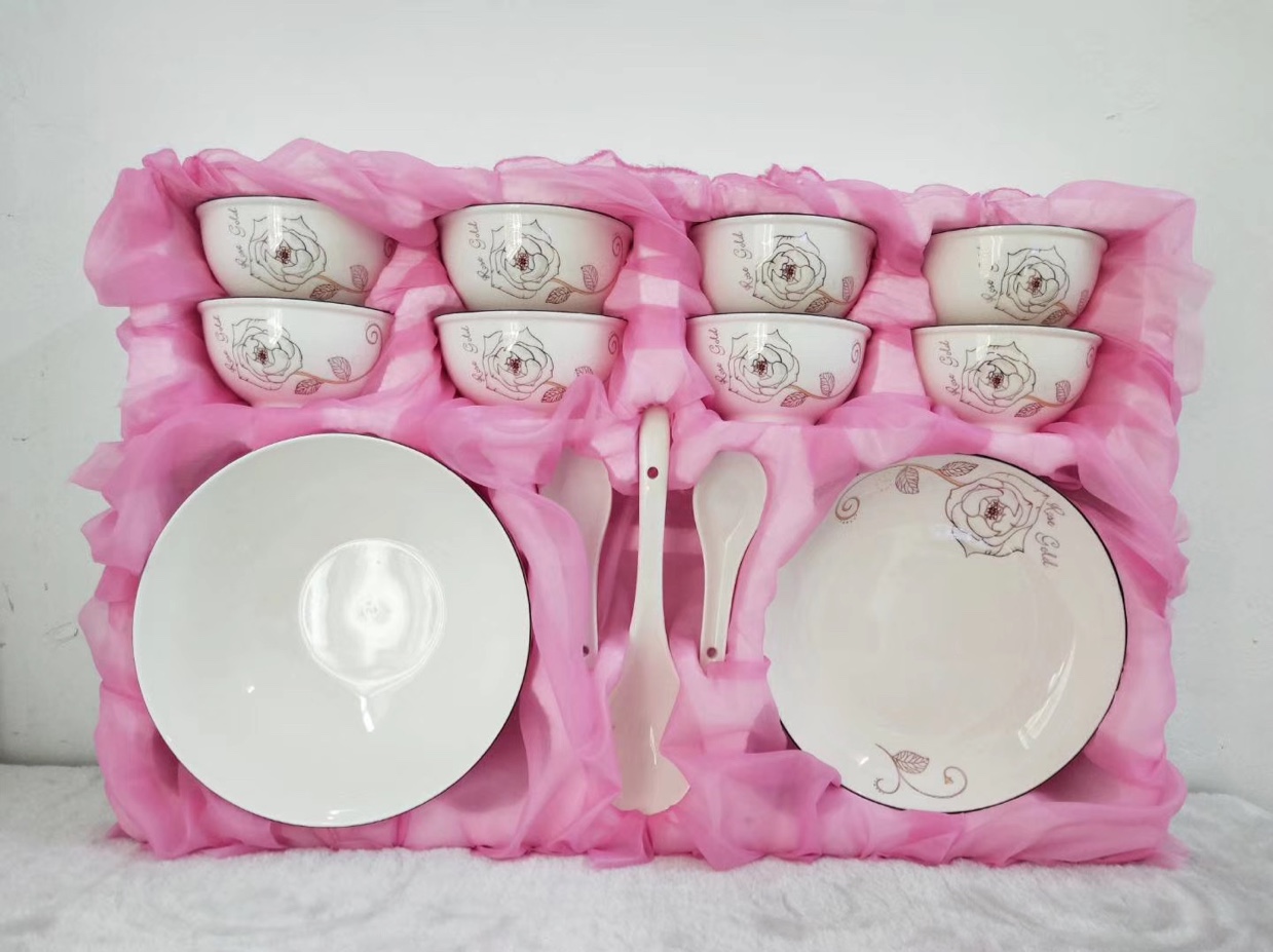 A 22-piece European-style tableware set Item Picture