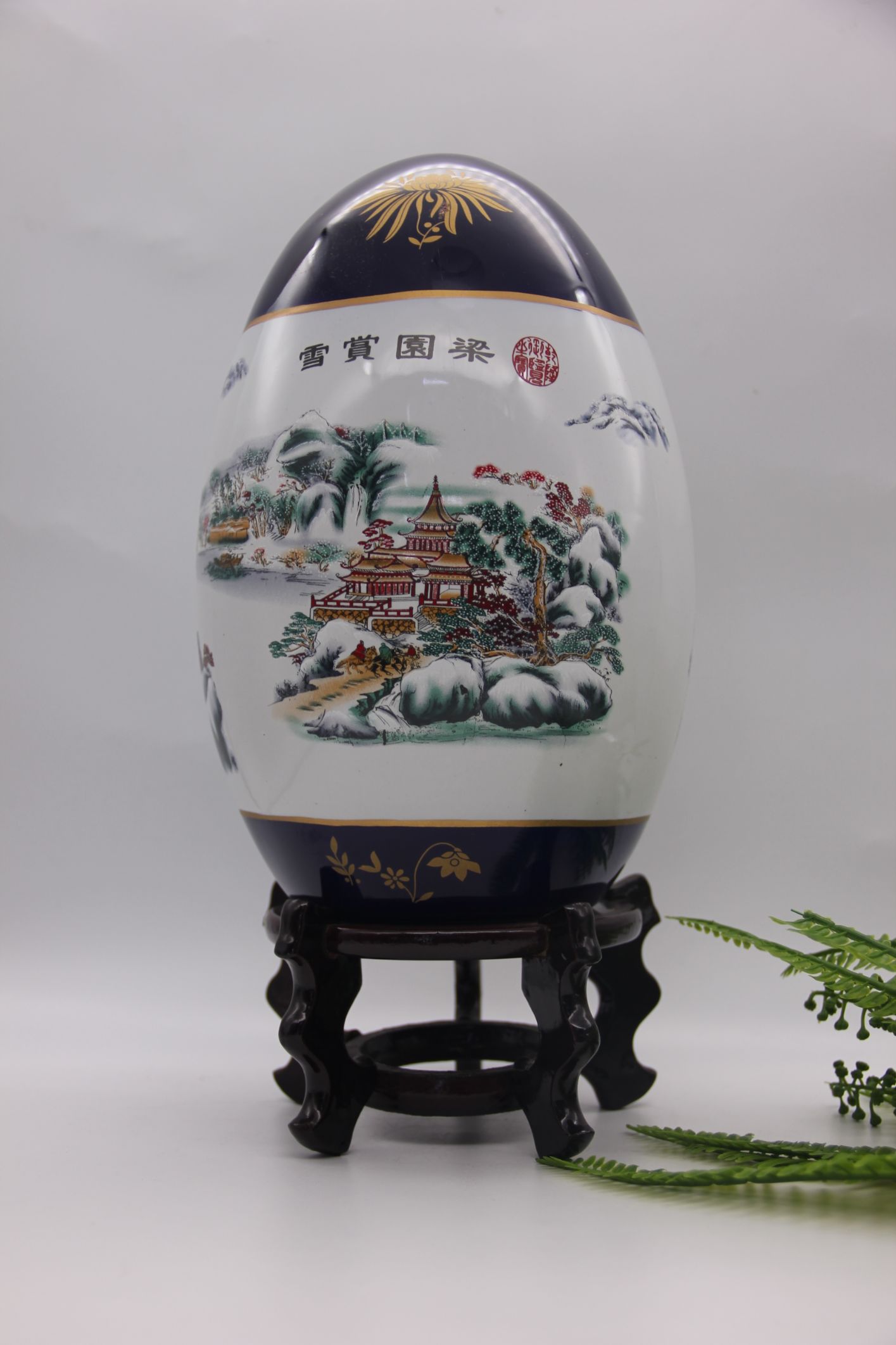 European-style ceramic vase in the living room flower arrangement in the hotel hallway happy vase dried flower decoration egg decoration thumbnail