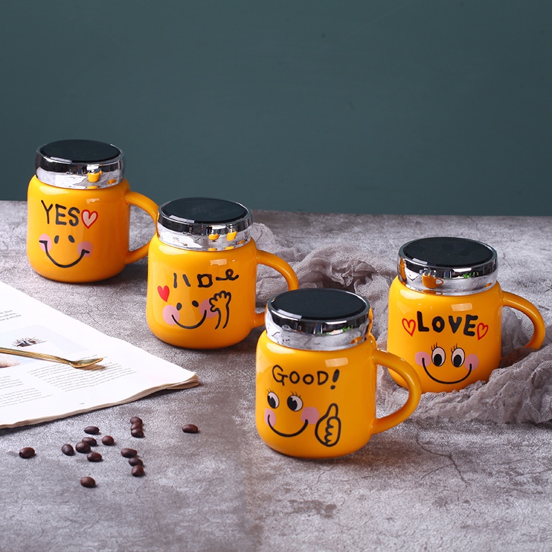 Cartoon mugs, creative and simple household breakfast water cups with LIDS, office mirror cups, business gift ceramic cups Application Scenario