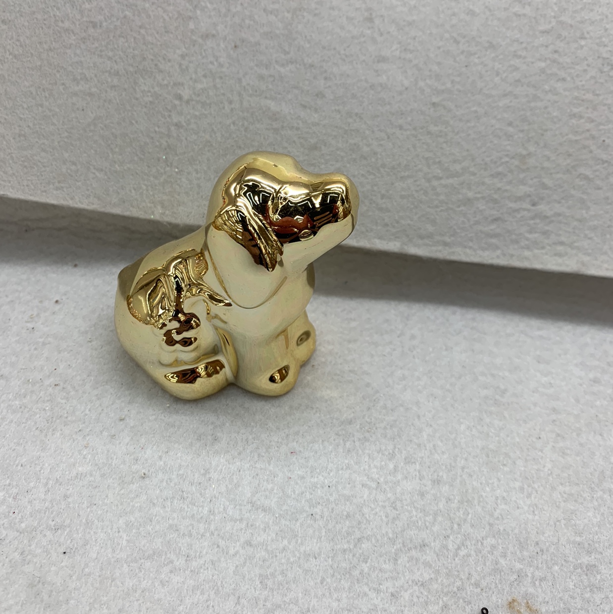 Electroplating dog
