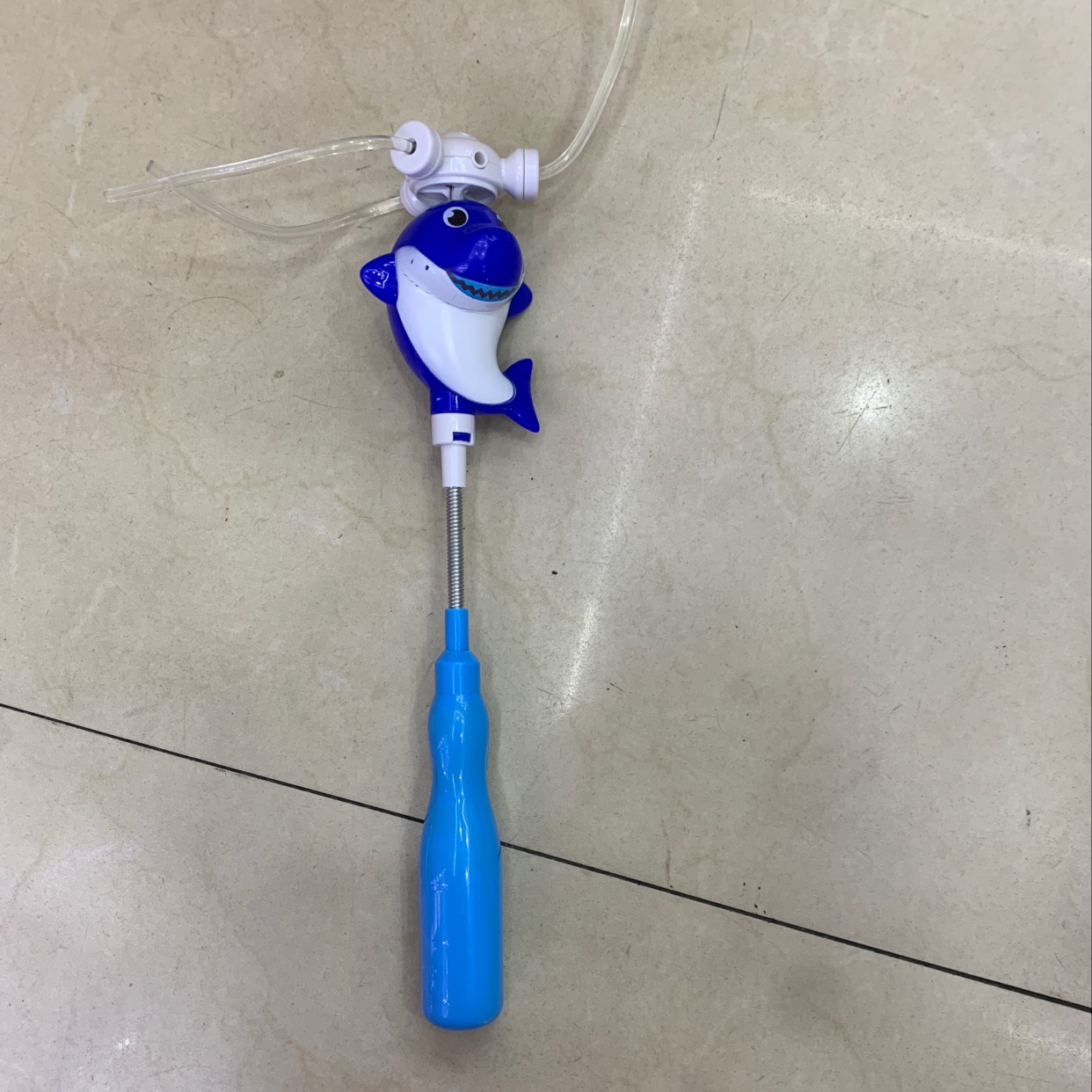 旋转小鲨鱼灯光音乐