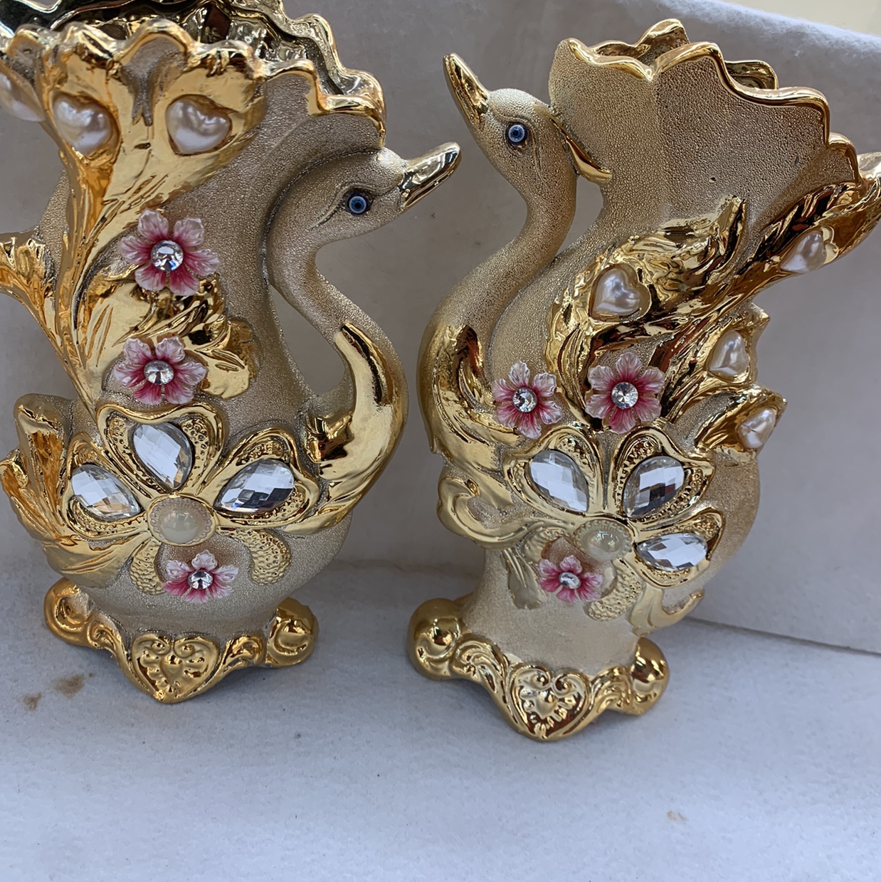 天鹅花瓶可以插鲜花，也可以当家具摆件产品图