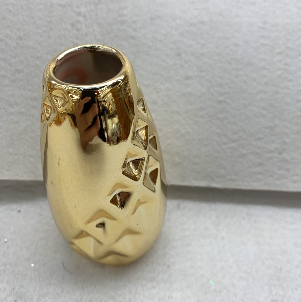 Electroplated vase 2 thumbnail