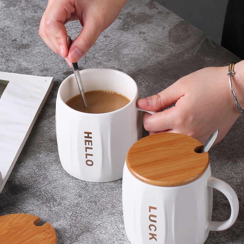 Mug with simple letters, lid and spoon, ceramic cup as a souvenir gift, customized logo coffee cup gift box Specification image