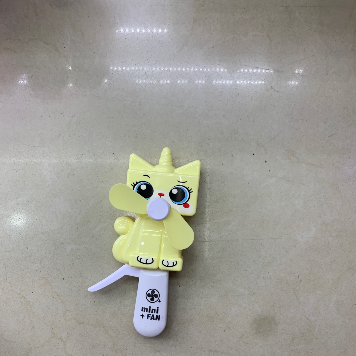 卡通手动风扇