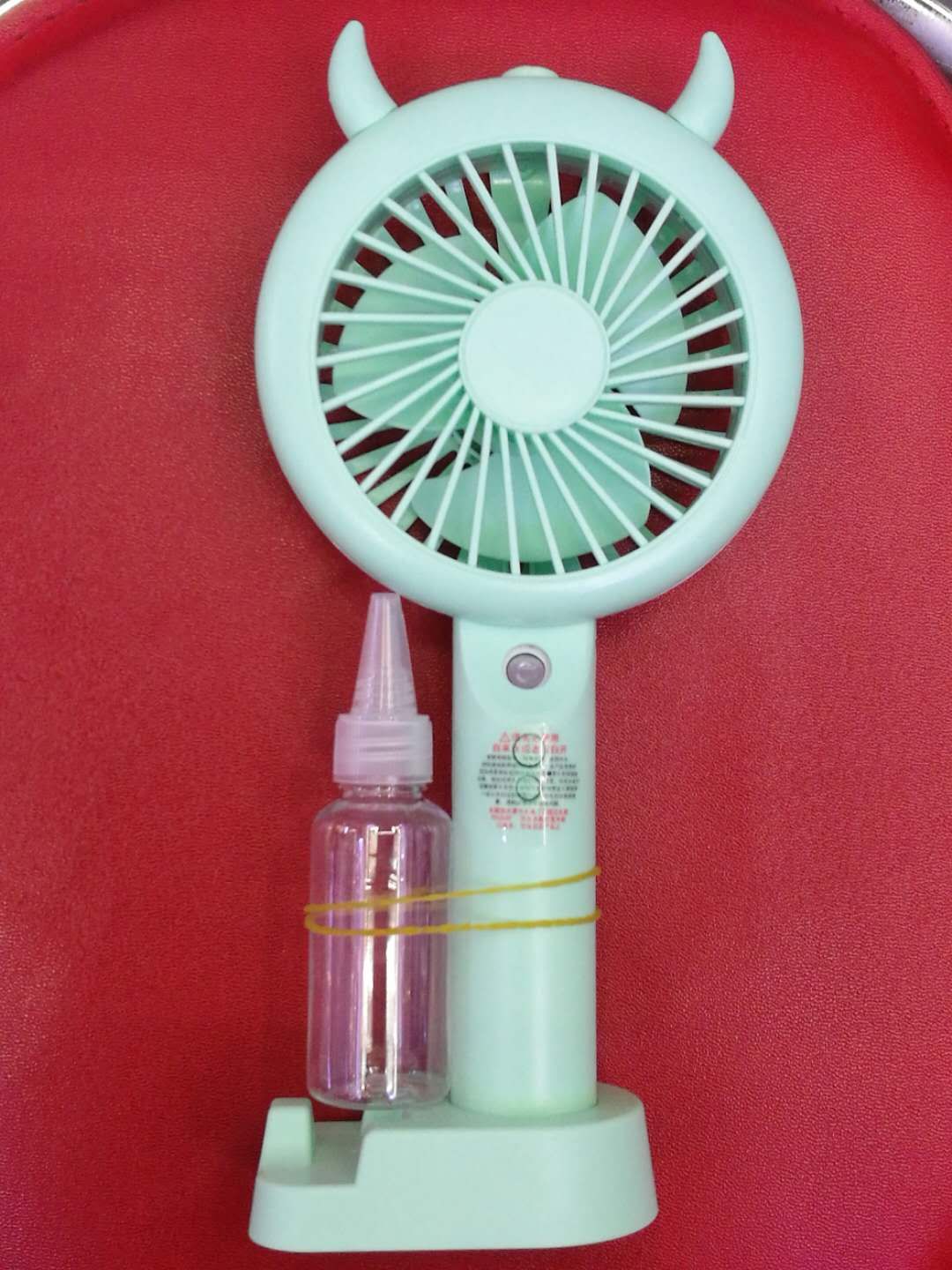 Moisturizing and hydrating atomizing mini fan undefined