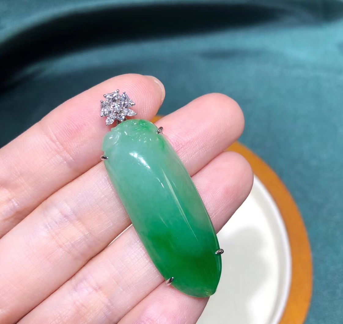 18k gold jade pendant 01