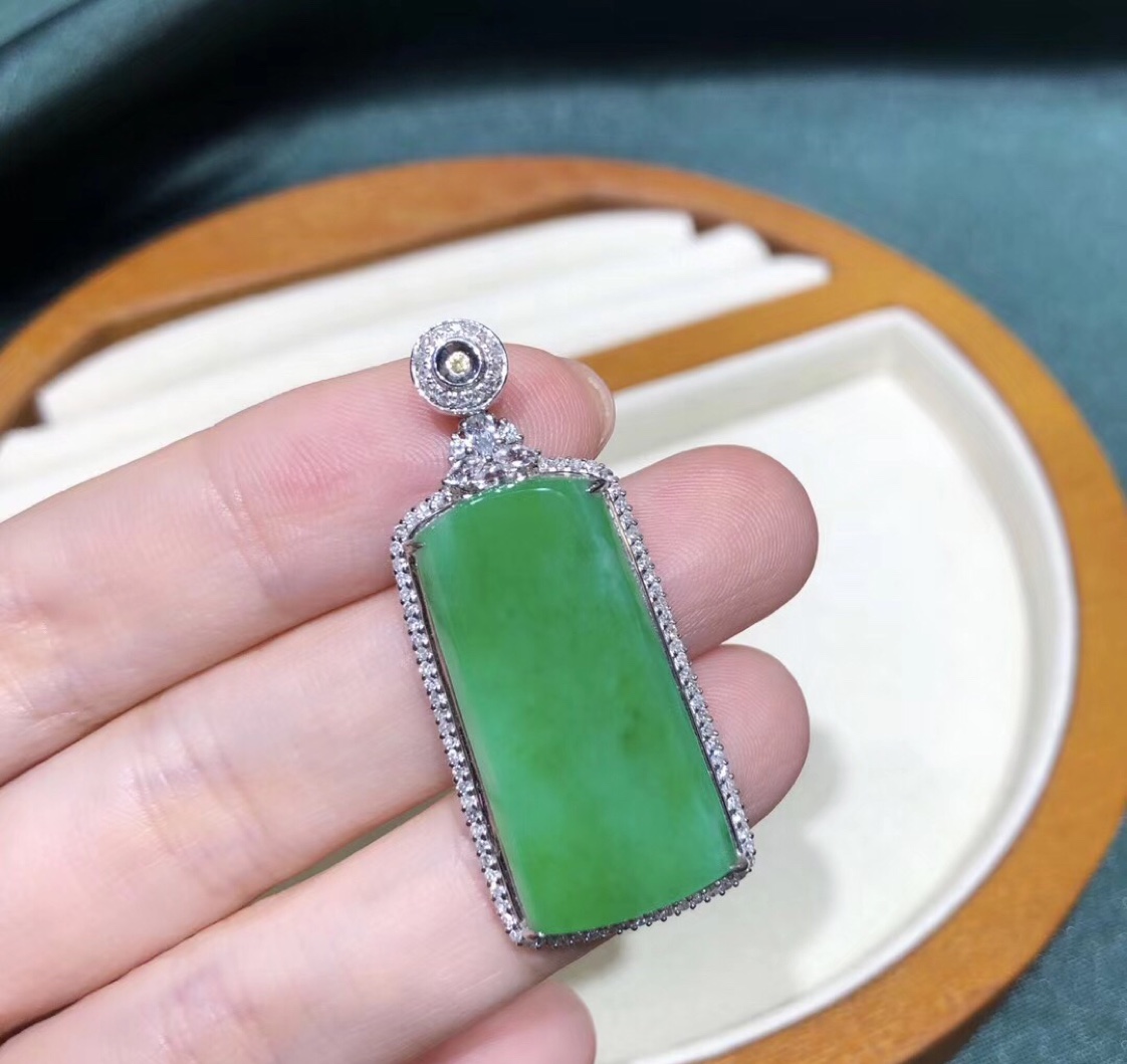 18k gold jade pendant 03