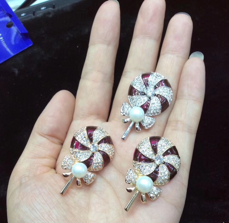 Fashion sweet lollipop beauty small pin clothing accessories Item Picture