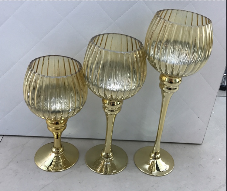 Glass candlestick details Picture