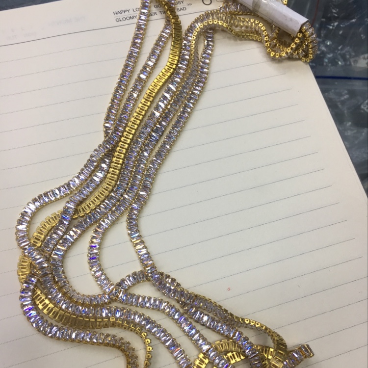 2*4 zircon chains thumbnail