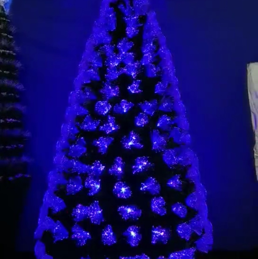 Yiyang Christmas Craft 1.5-meter synchronous seven-color optical fiber tree, 12V transformer plug iron pins details Picture