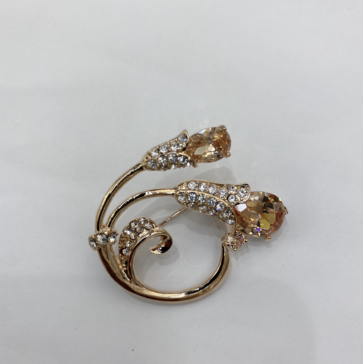 Copper brooch jewelry thumbnail