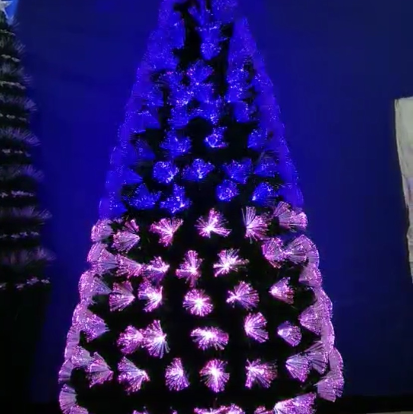 Yiyang Christmas Craft 1.5-meter synchronous seven-color optical fiber tree, 12V transformer plug iron pins