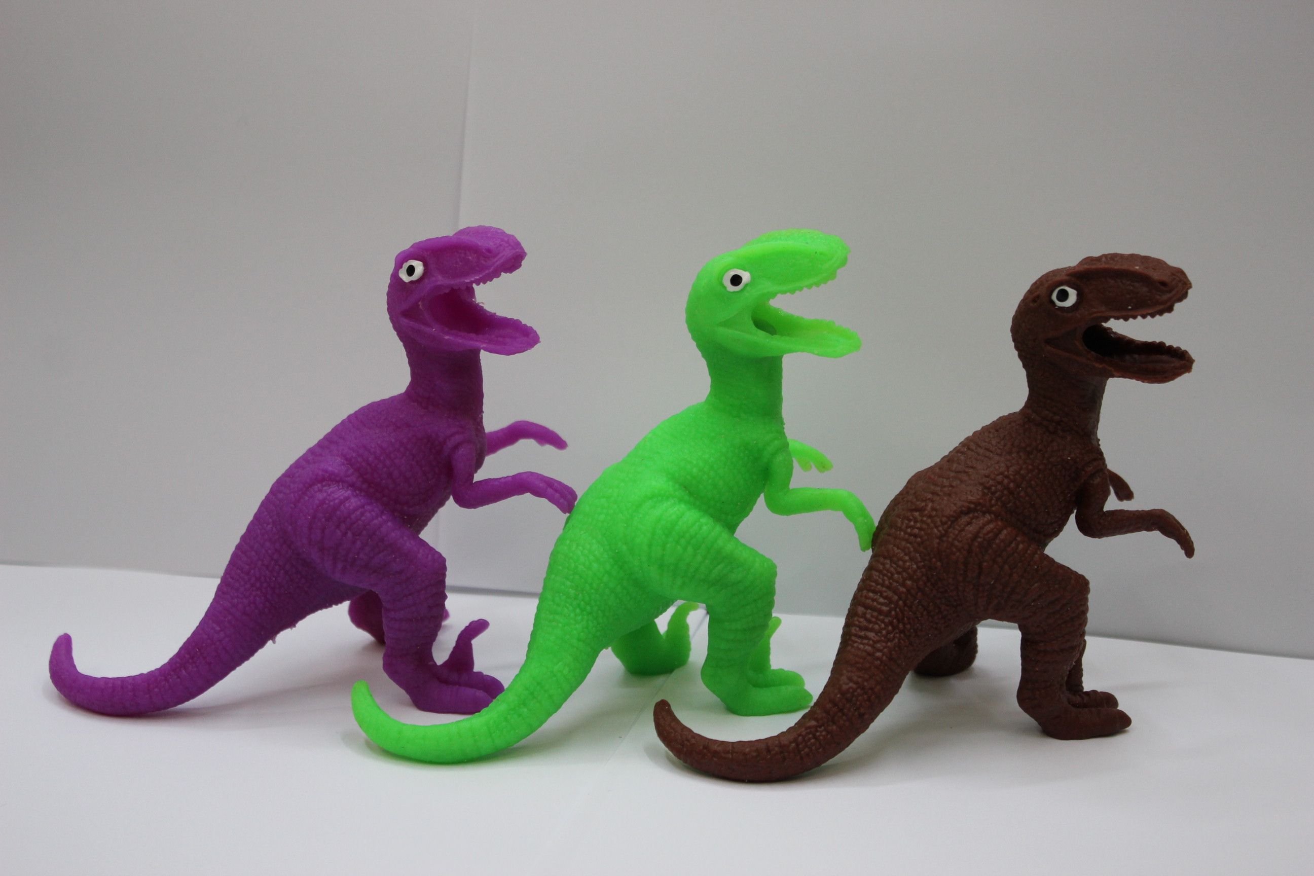 The manufacturer sells 4 dinosaurs directly full figure