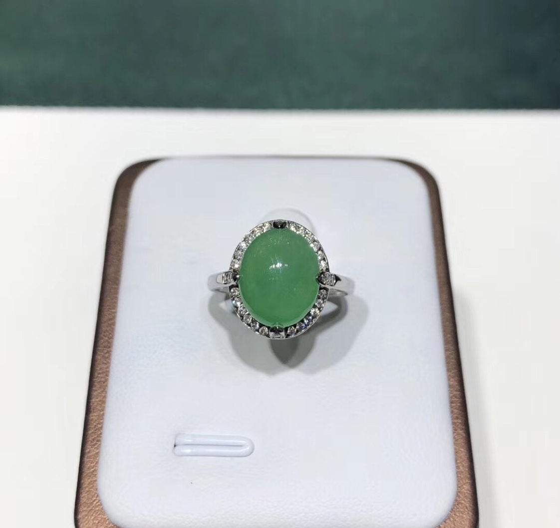 18k gold jade ring 01