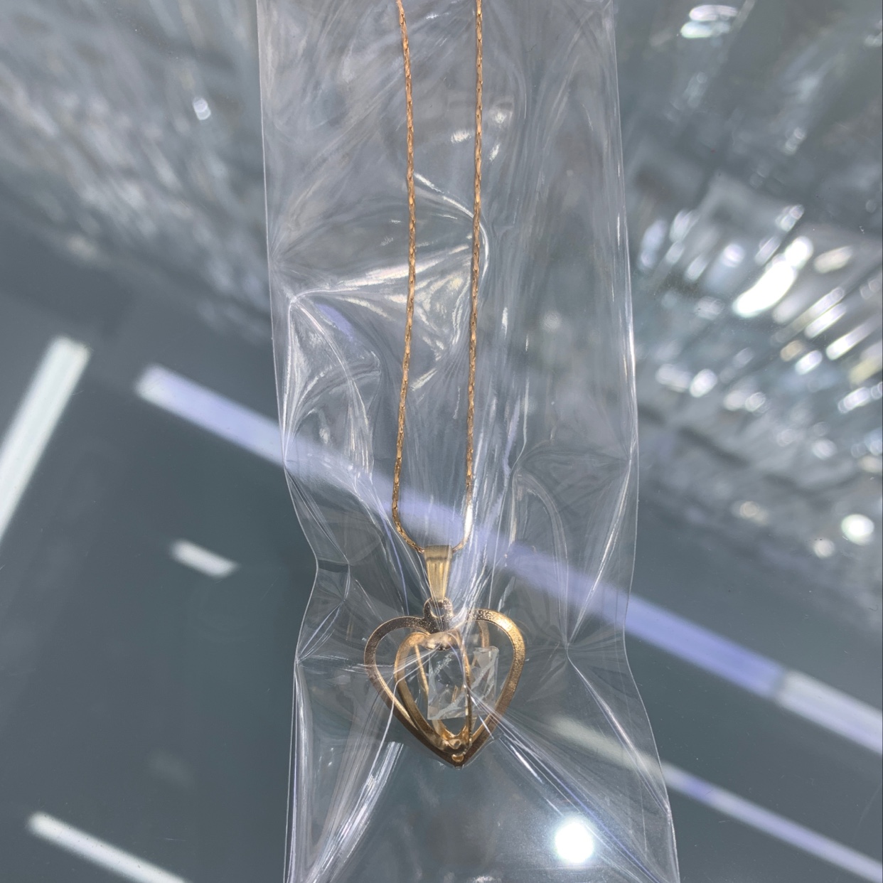 Gold thread chain necklace Specification image