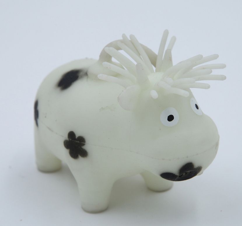 The factory sells white cows directly full figure