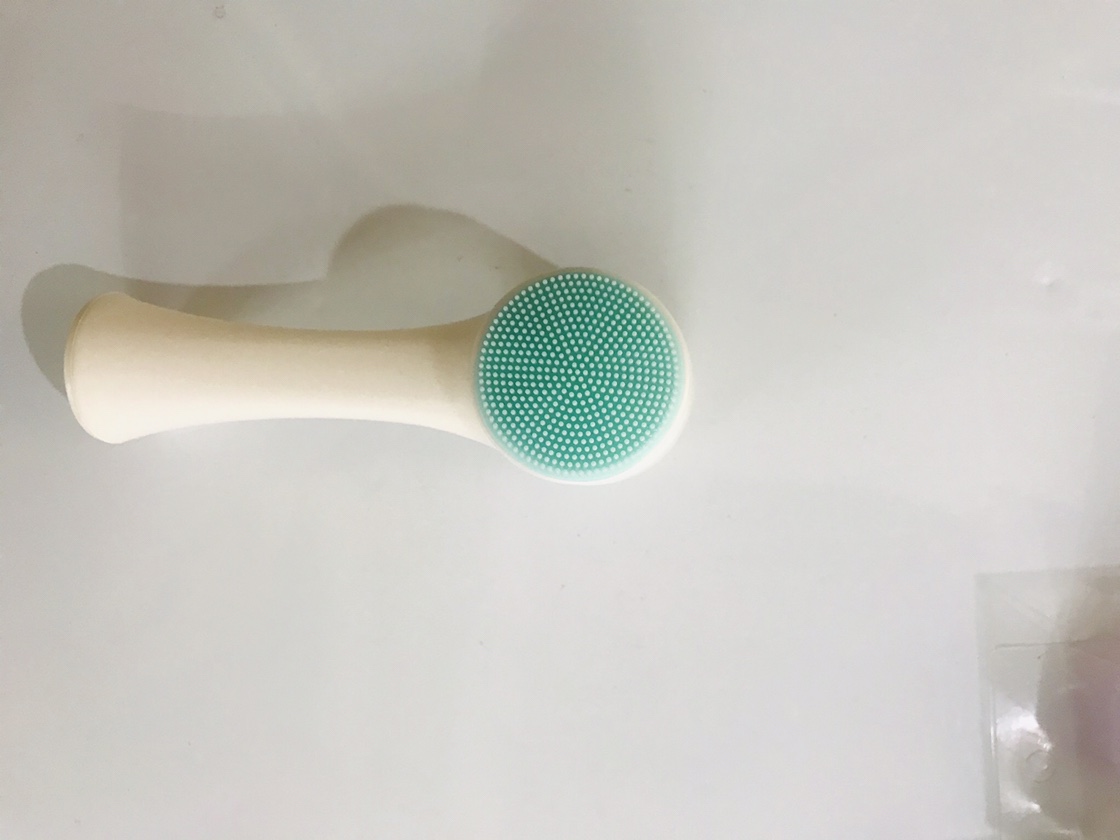 Flat Face Wash Brush details Picture
