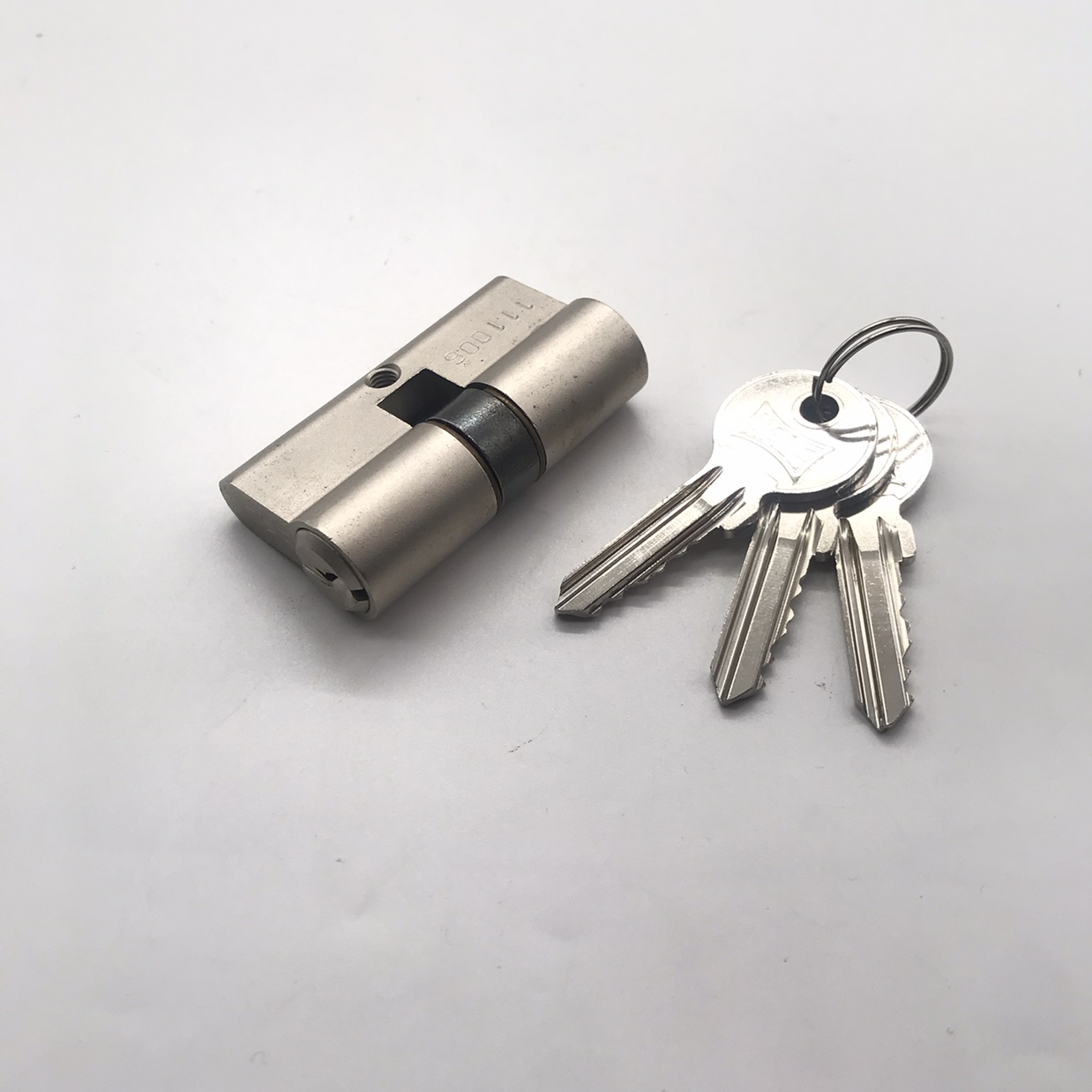 Shuzan high-quality all-copper A-level shackle lock core interior door anti-theft pure copper lock core computer desk wiring box special wholesale Application Scenario