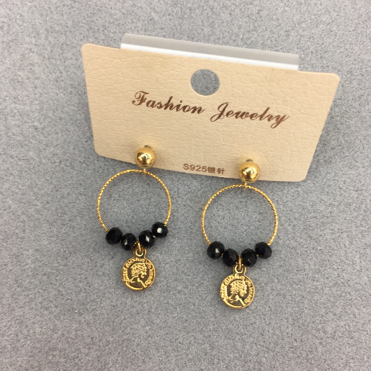 Korean style earrings and earrings thumbnail