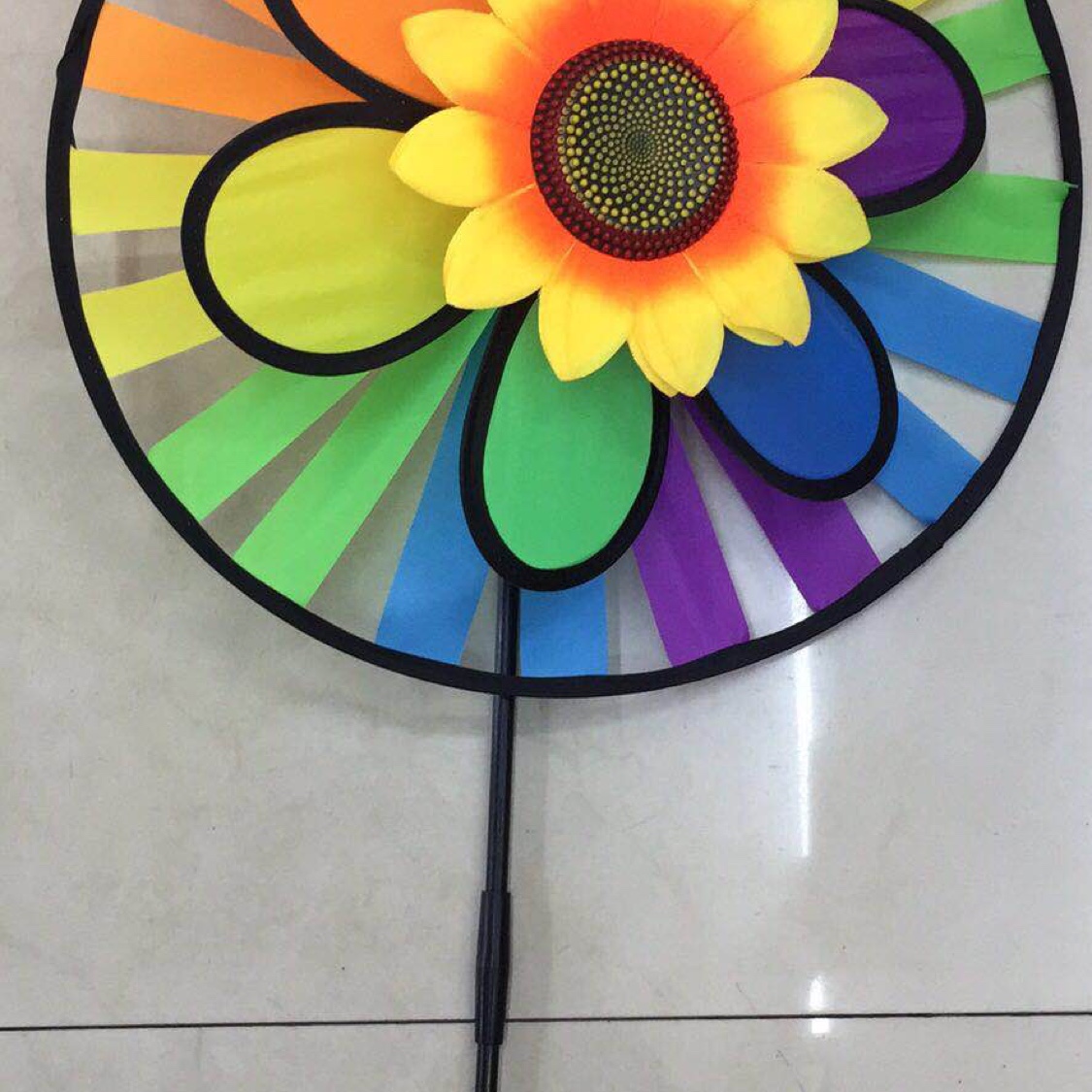 一转盘太阳花风车