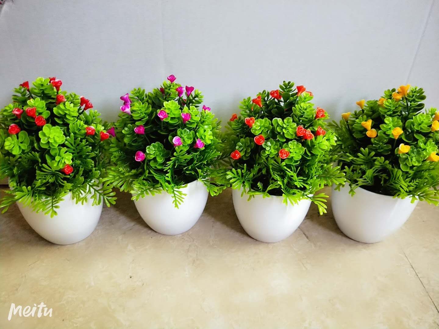 Circular plastic flower bonsai, artificial flower potted plants