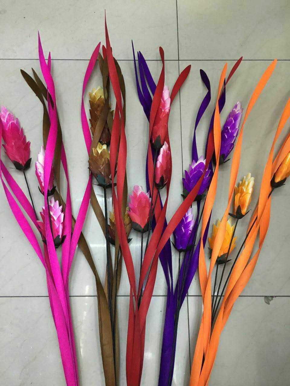 تُستعمل الحِرف اليدوية، الاغصان، الاغصان، والحبوب، والشعير undefined