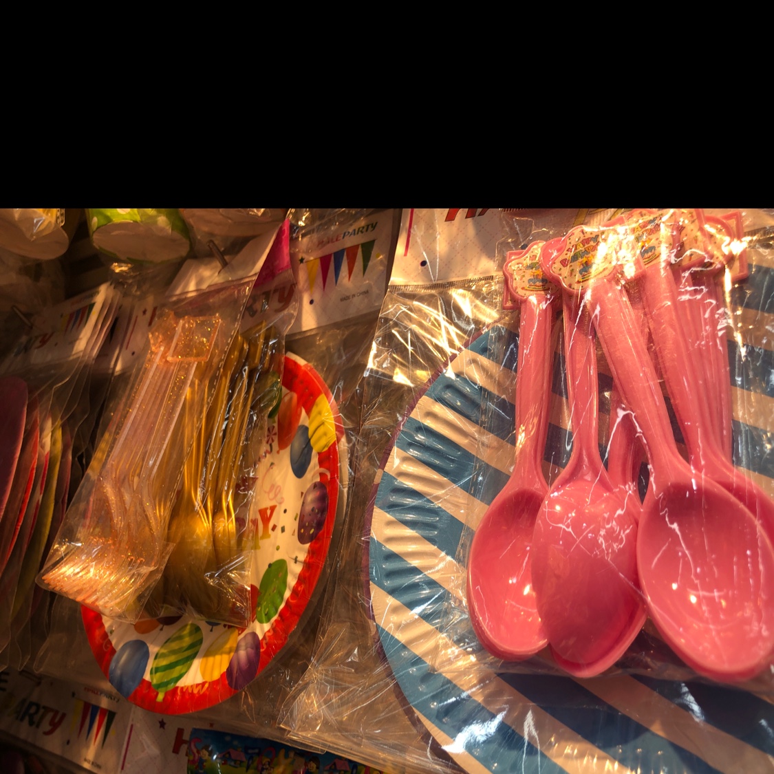 Plastic knives, forks and spoons, 600 packs per piece, 10 in each pack details Picture
