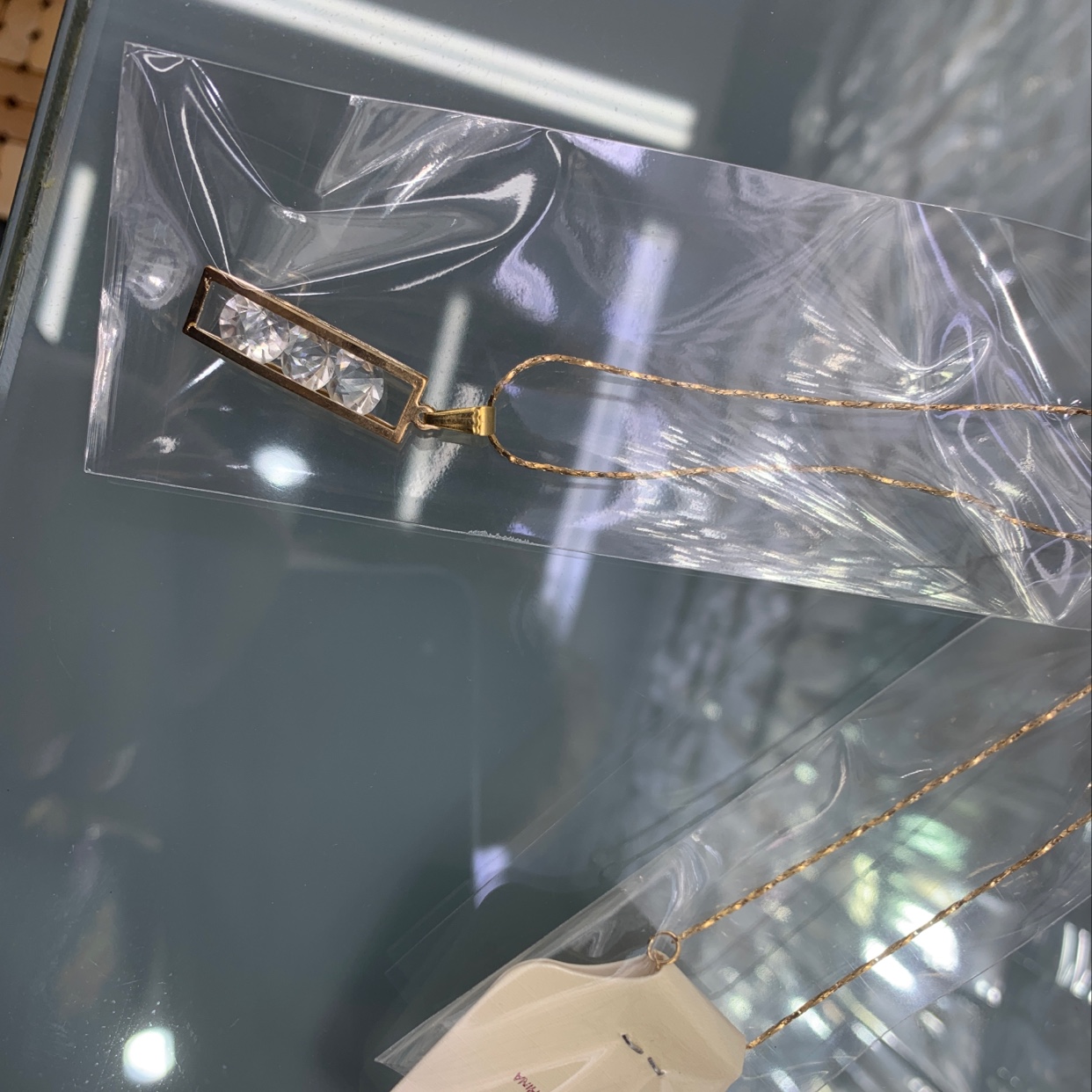 Gold thread chain necklace details Picture