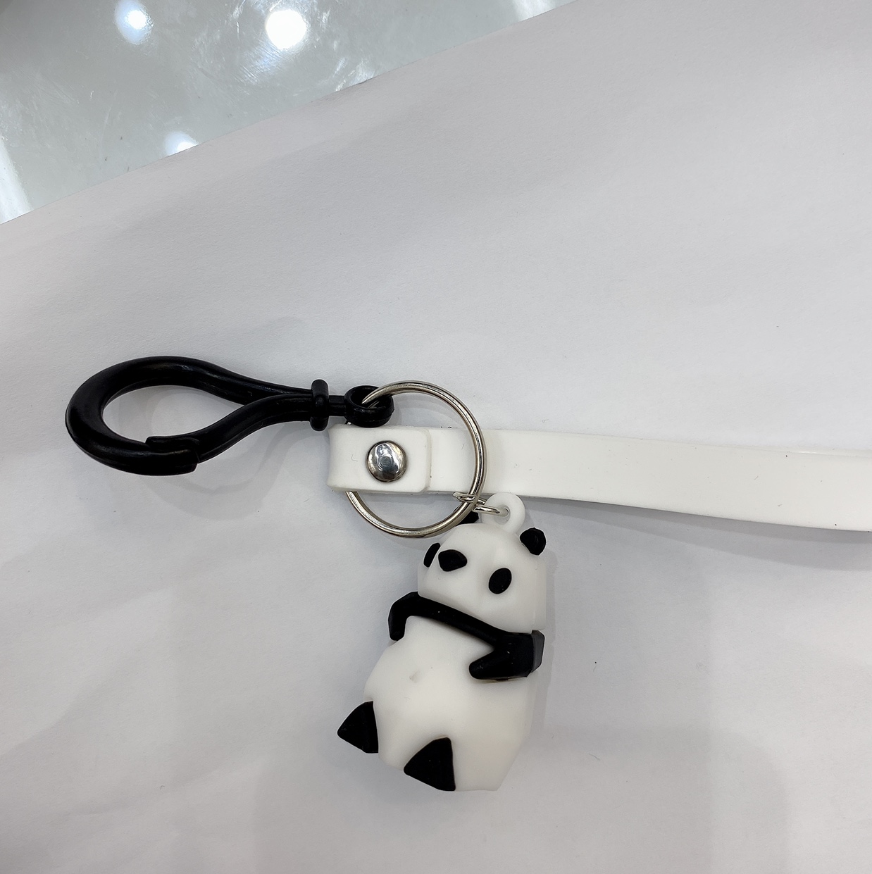Key chain black ten white