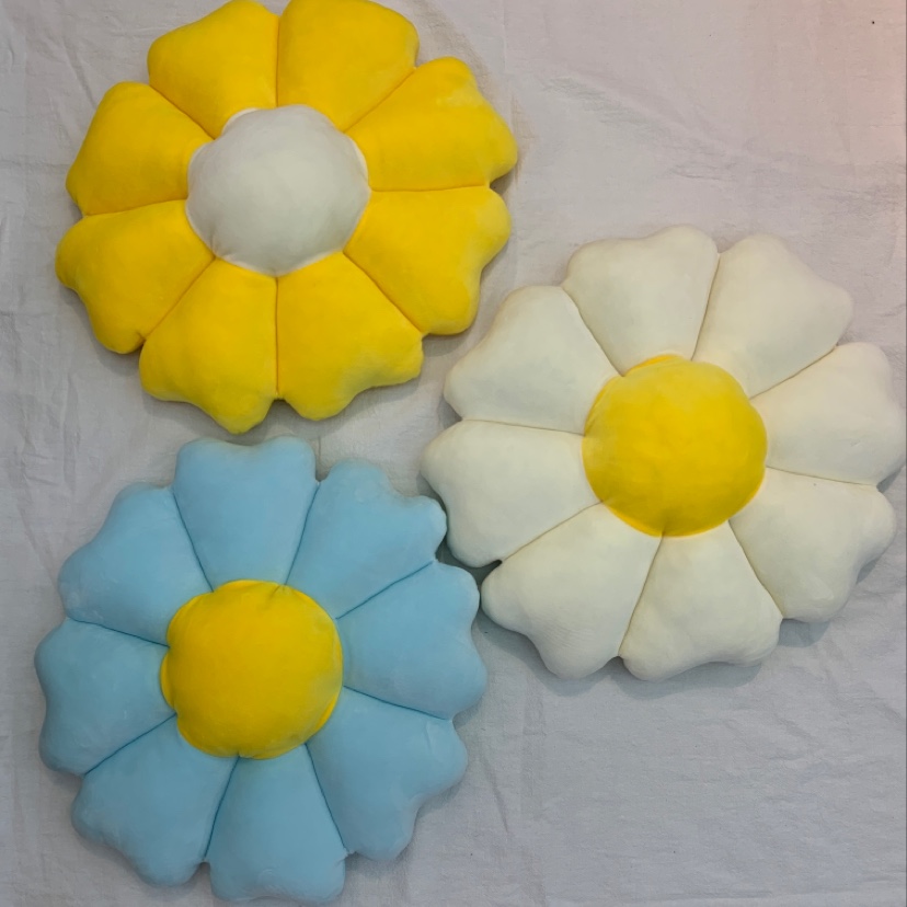 Chrysanthemum pillow thumbnail