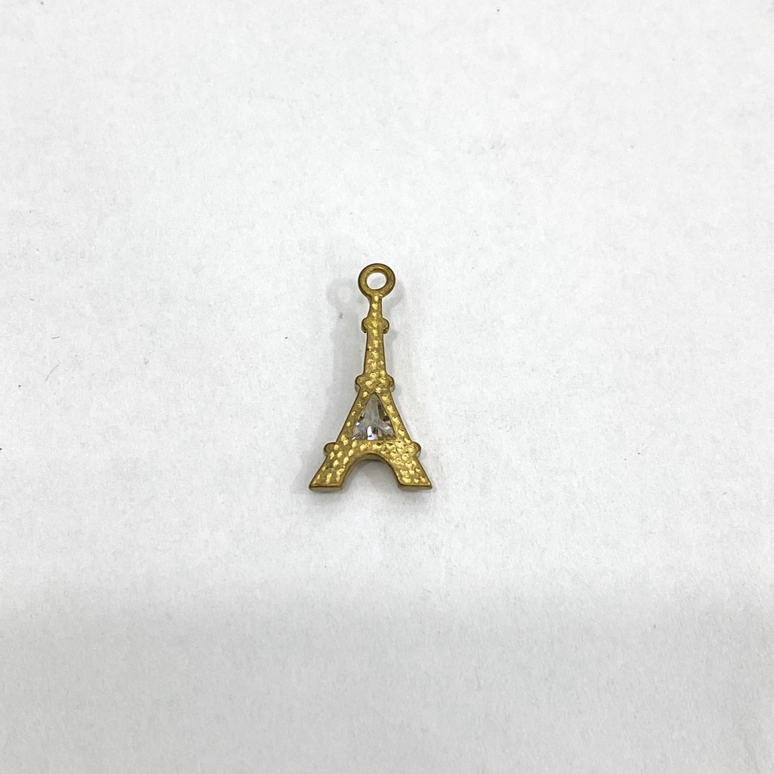 铜单颗锆石铁塔吊坠产品图