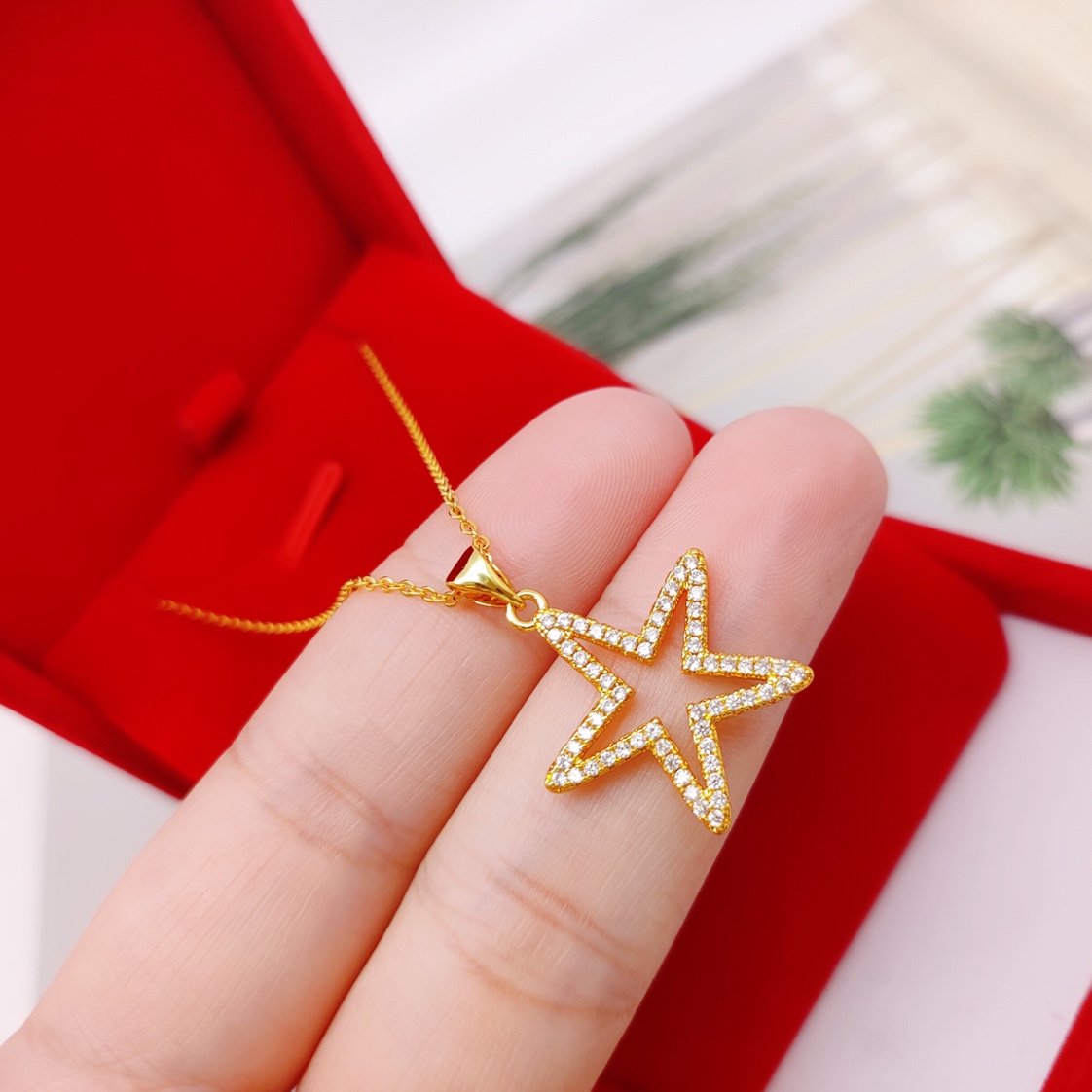 Star bai necklace