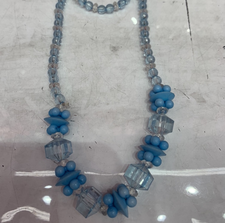 The necklace thumbnail