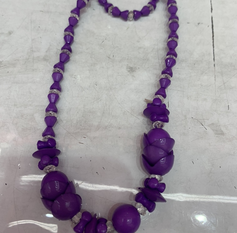 Necklace 10 thumbnail