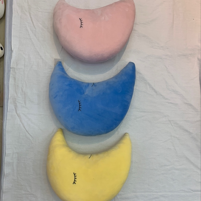 The moon pillow thumbnail