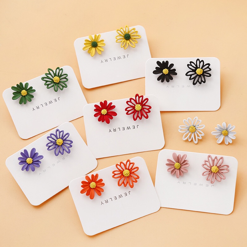 S925 silver needle asymmetrical GD G-Dragon small Daisy flower ear nail petal earrings lovely temperament earrings