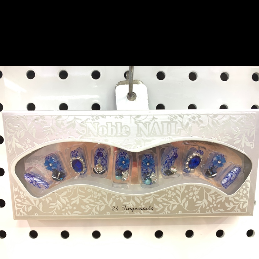 Royal blue bride manicure