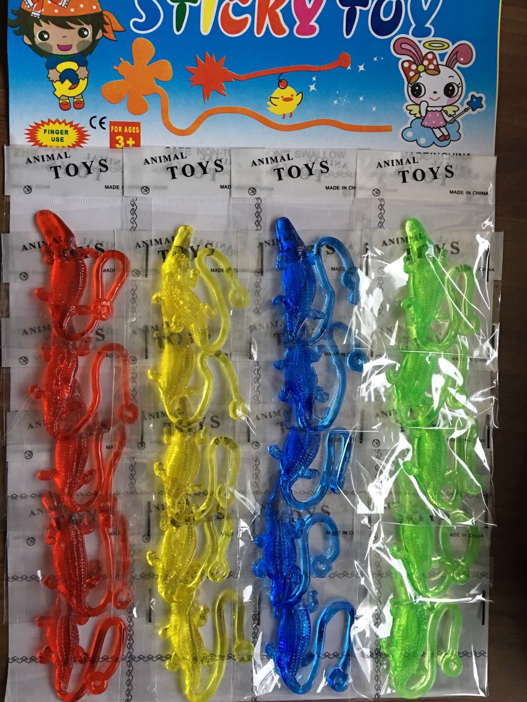 厂家直销软胶小号彩色鳄鱼整蛊玩具吊卡散装