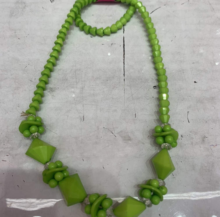 Necklace 2 thumbnail