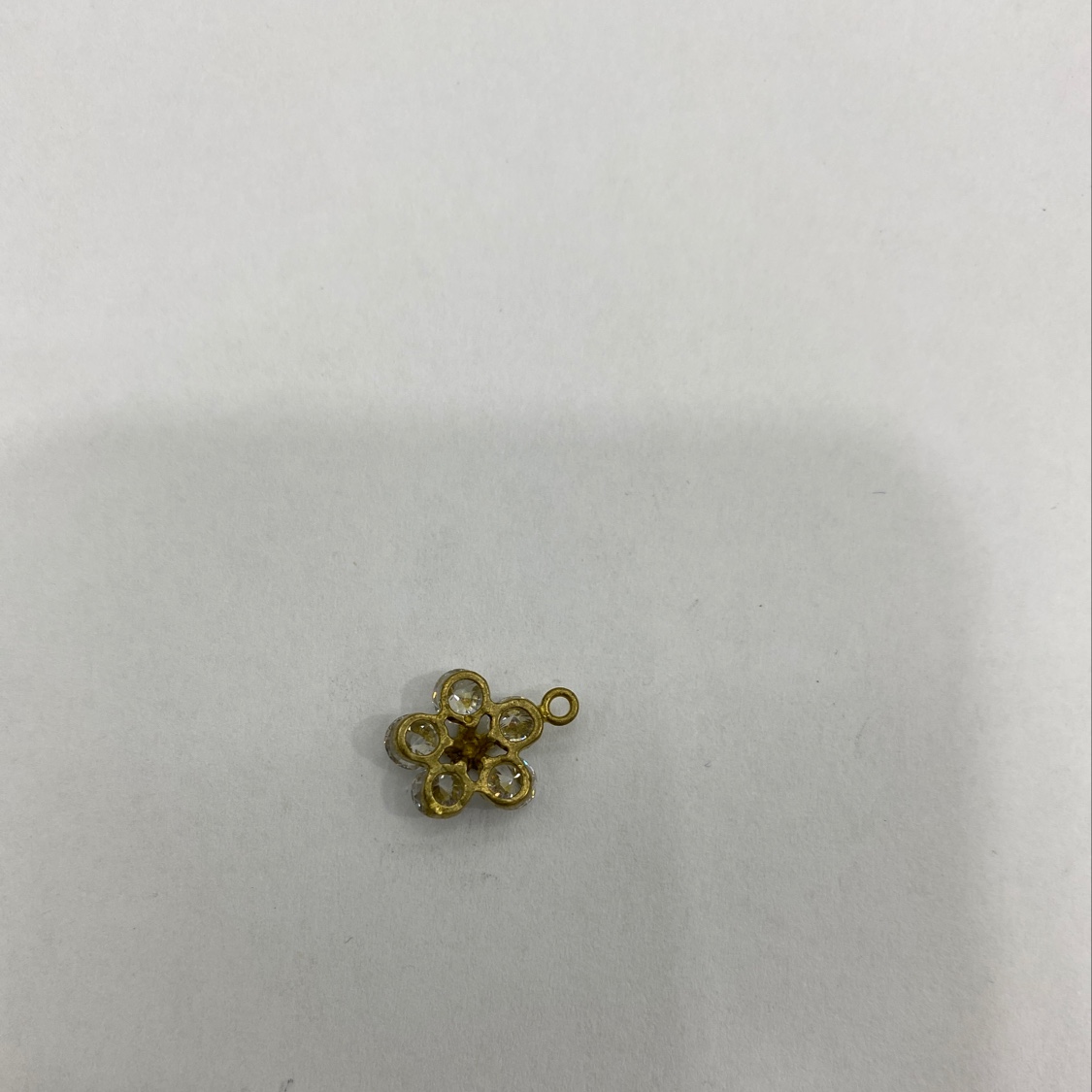 Light luxury niche Instagram cold style plum blossom personality Japanese and Korean fashion simple pendant (Single pendant without chain) Specification image