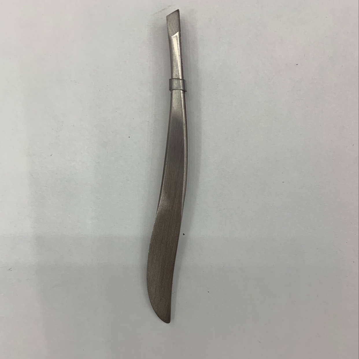 Eyebrow clip 29 full figure