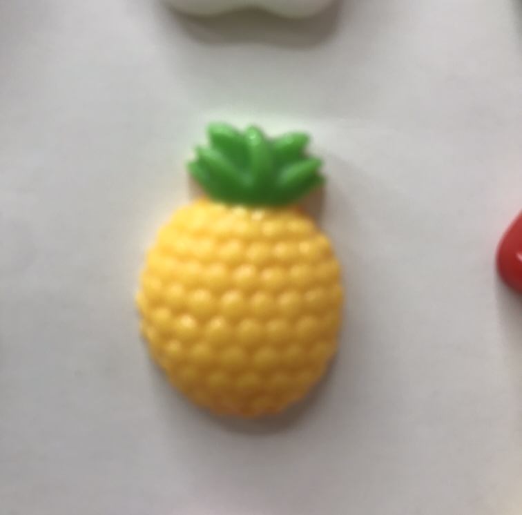 Medium-sized fruit pineapple