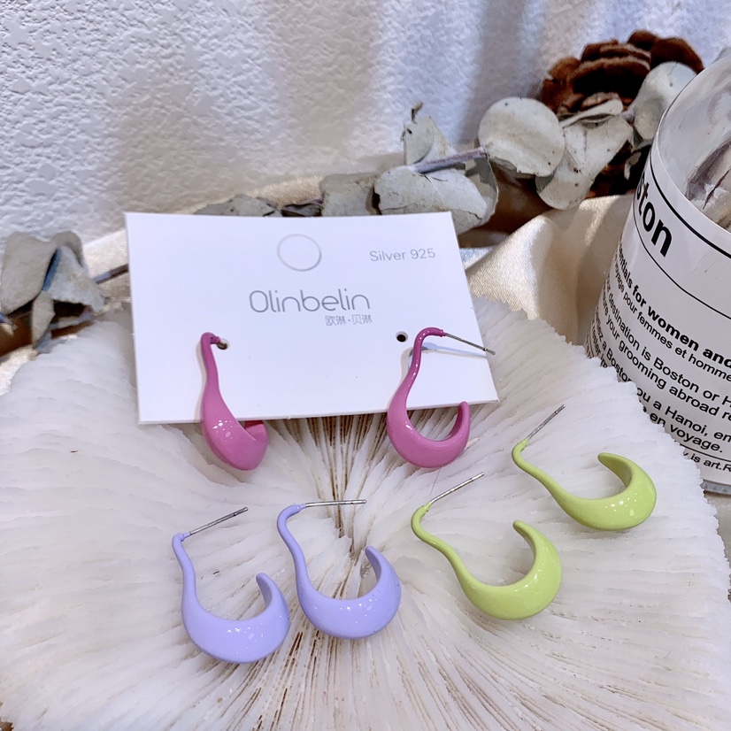 Color the ear ring thumbnail