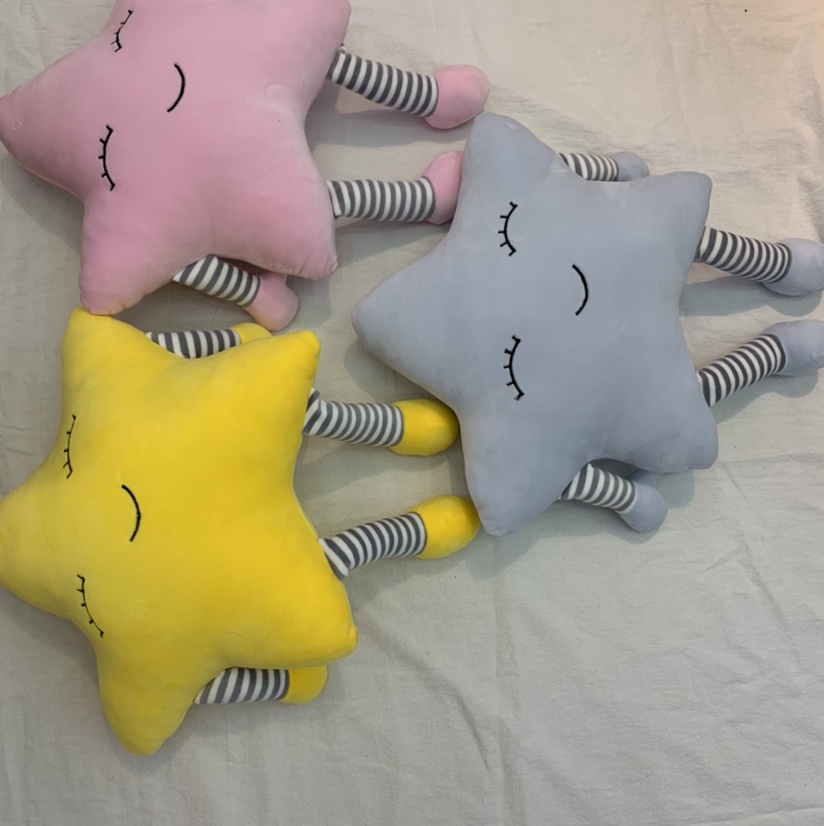 Five-pointed star throw pillow thumbnail