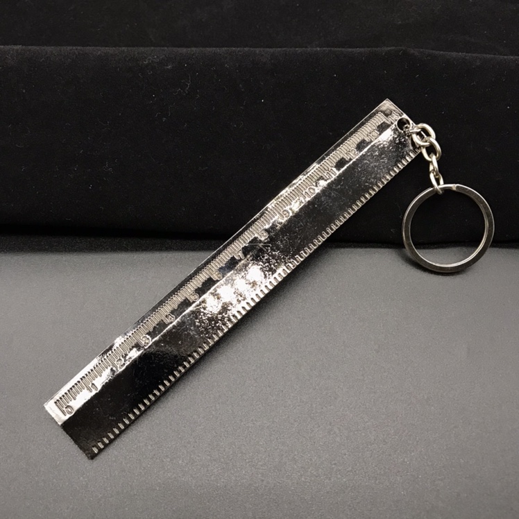 A ruler and straightedge measuring ancient bronze keychain pendant, 15CM alloy pendant Application Scenario