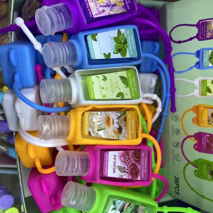 Small silicone case 75% alcohol cotton hand sanitizer Specification image