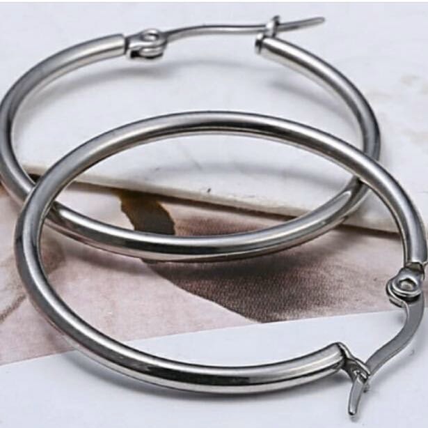 European and American fashion round stainless steel ear stud thumbnail