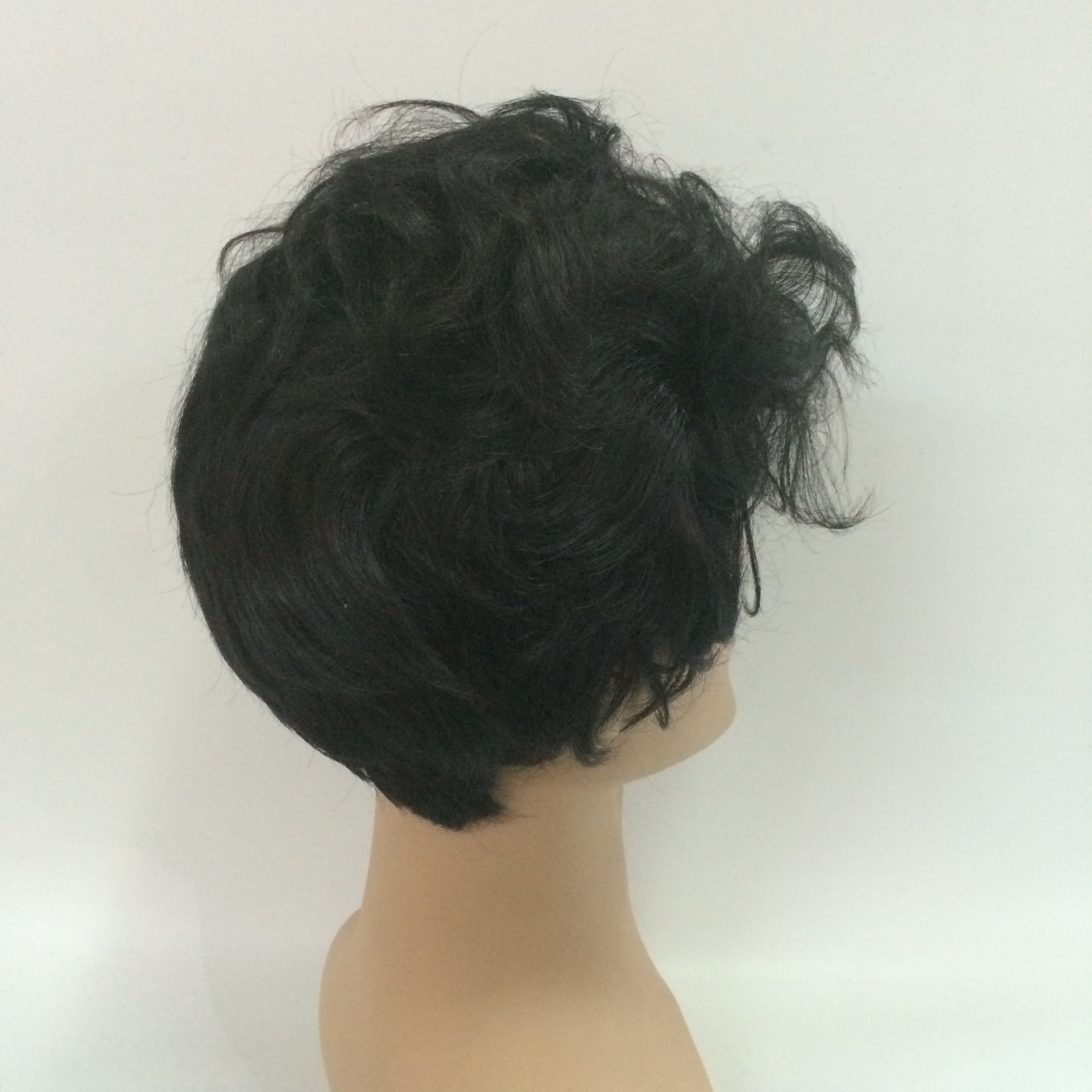 A small curly short wig for a black man pic 3